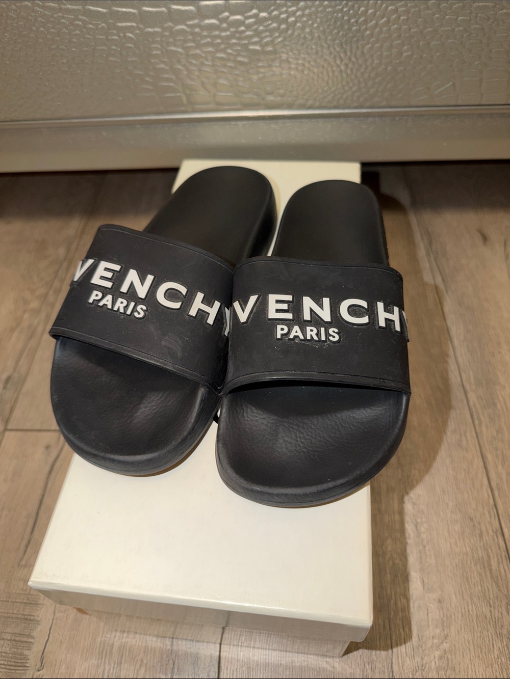 Women’s Givenchy pool slides